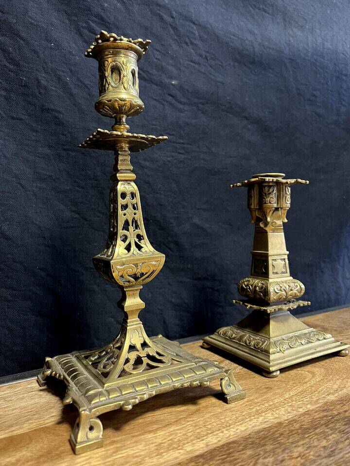 Two orientalist style candlesticks in gilded bronze from the late 19th century, circa 1880