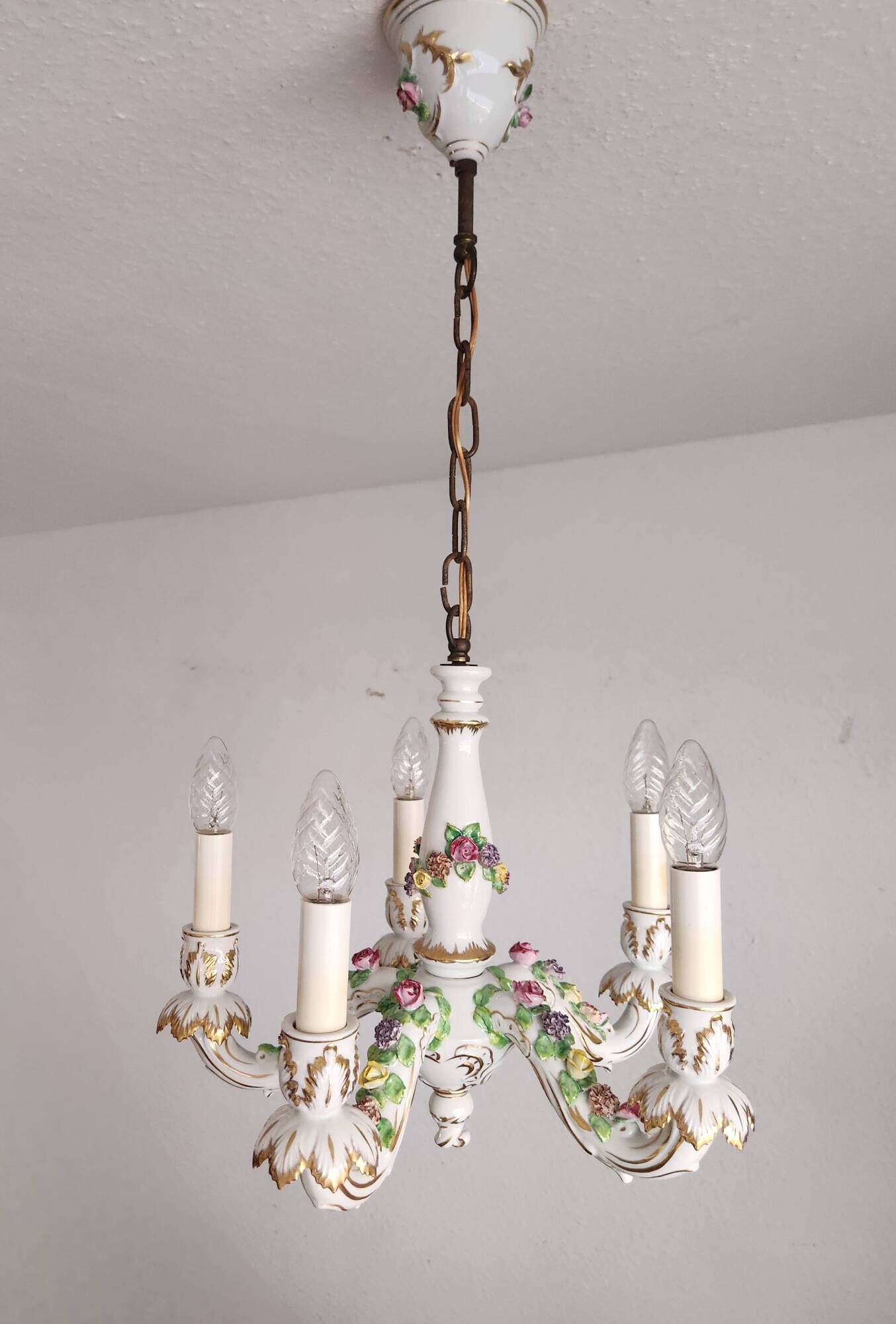 Handgeformt vergoldet vintage Porzellan Kronleuchter Capodimonte 1960er