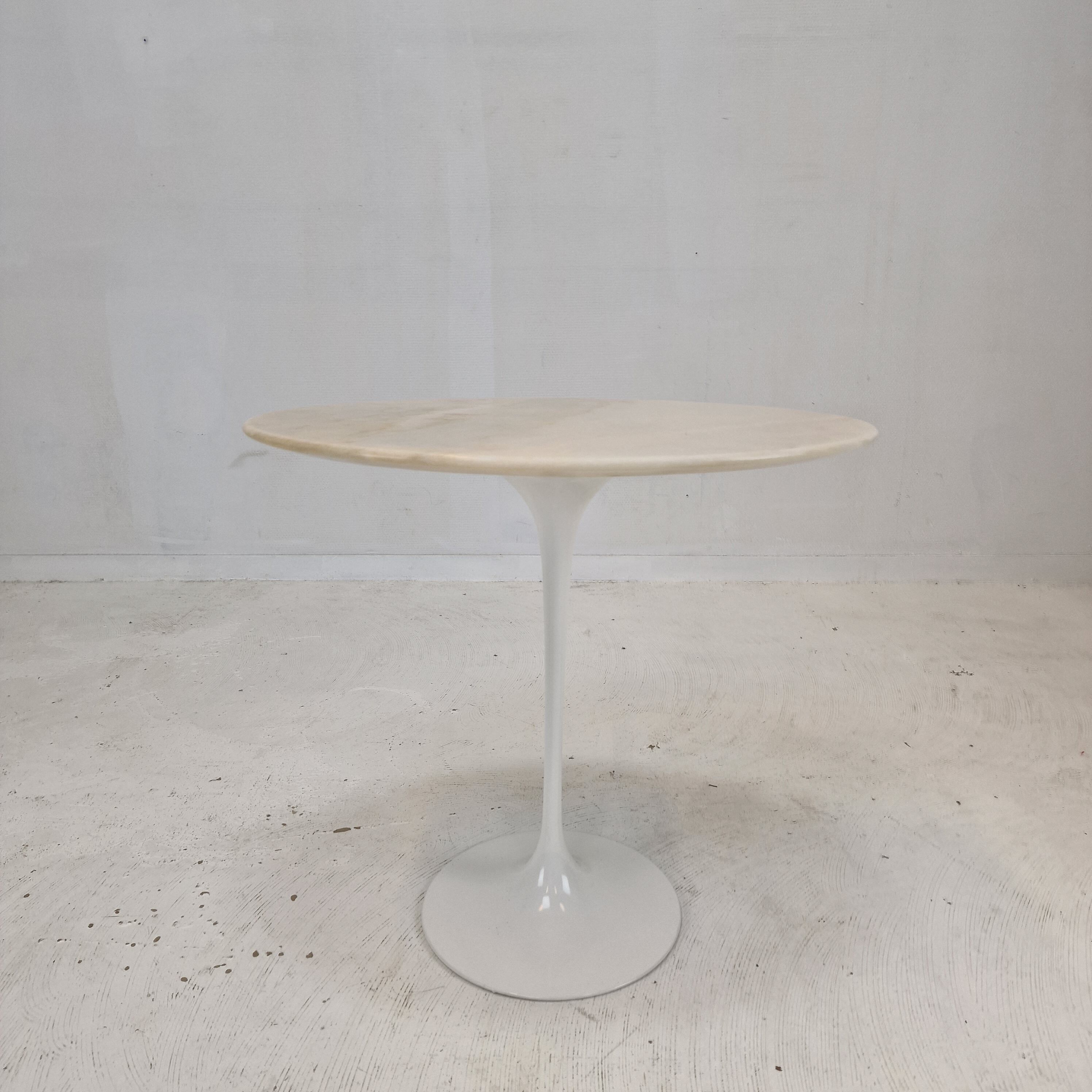 Oval Marble Side Table by Eero Saarinen for Knoll