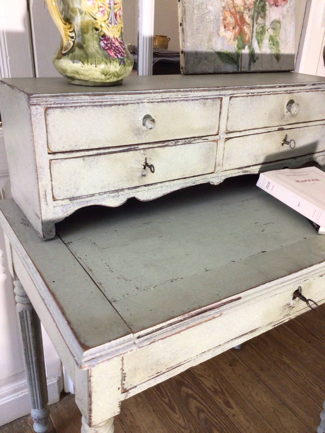 Desk happiness of the day 19th century