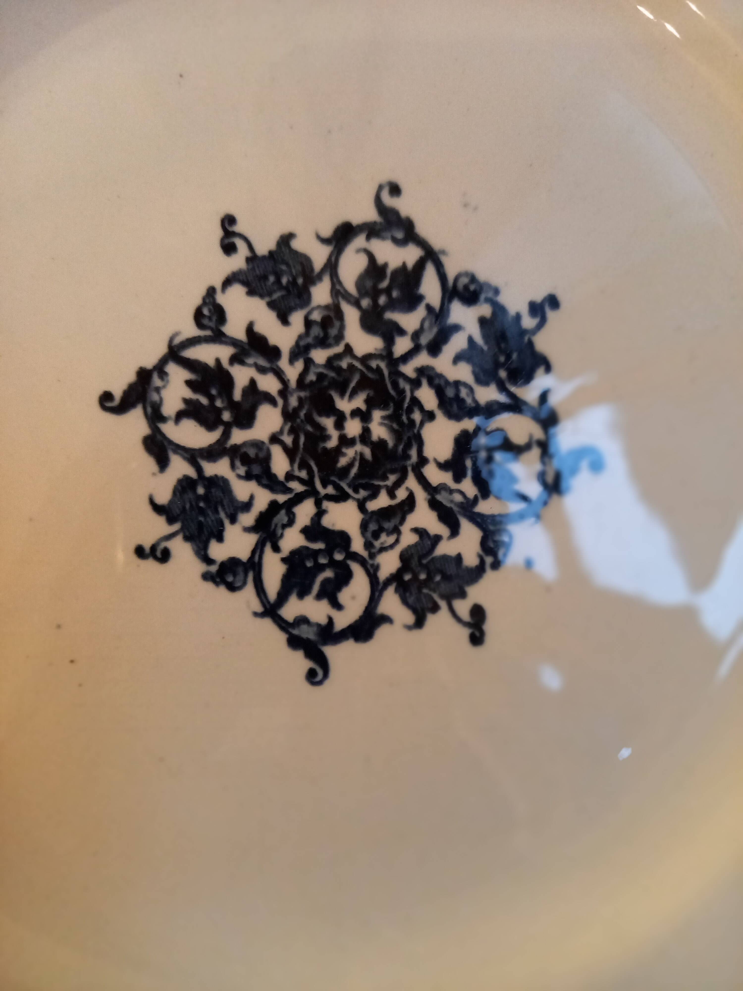 12 flat plates Terre de Fer, Brienne model, HB&CIE manufacture