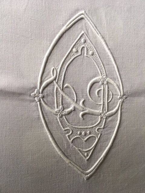 Antique white linen sheet embroidered by hand and monogram TD 226 x 320
