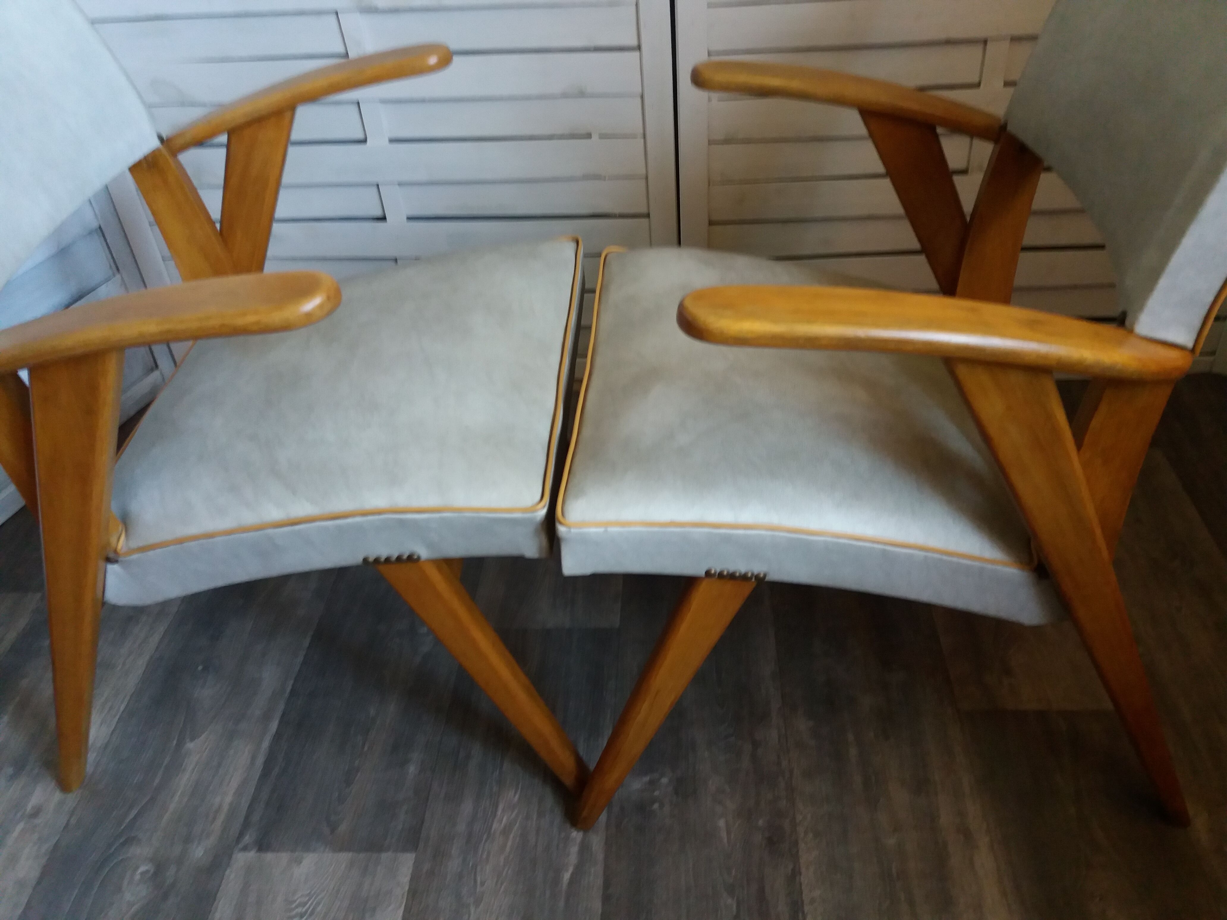 Pair of armchairs feet compass from the years 60