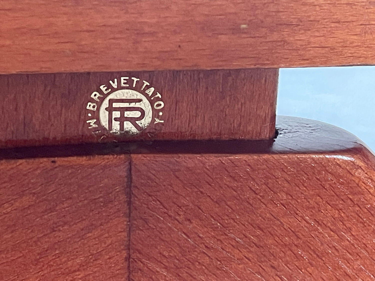 Fratelli Regiutti valet