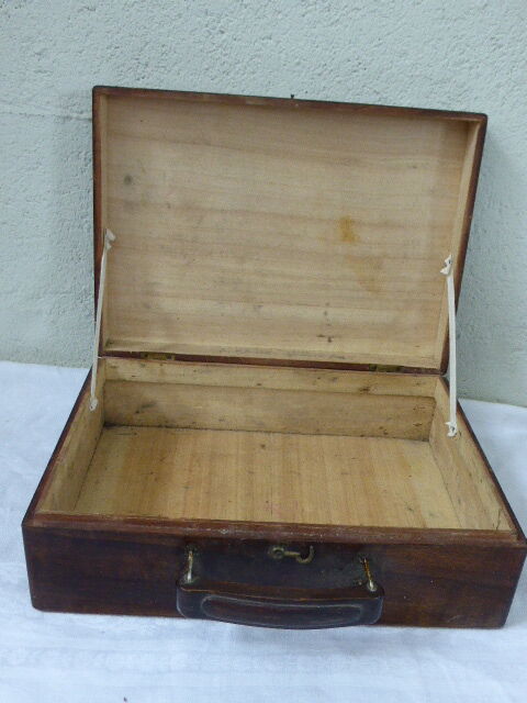 Valise en bois