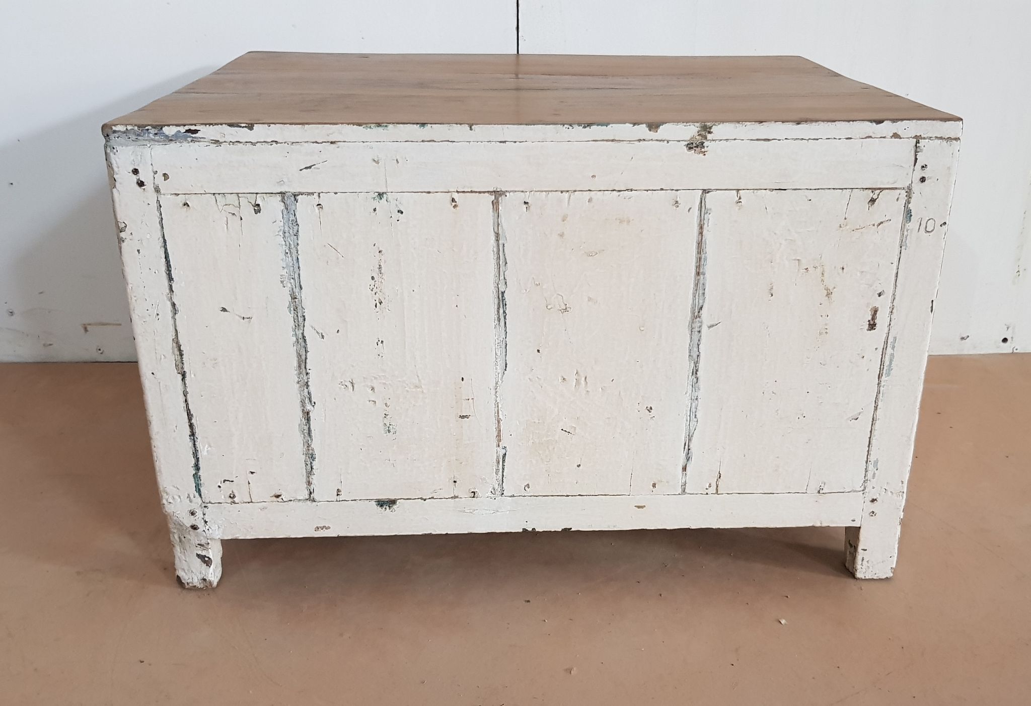 Old piece of furniture by trade (jeweler)