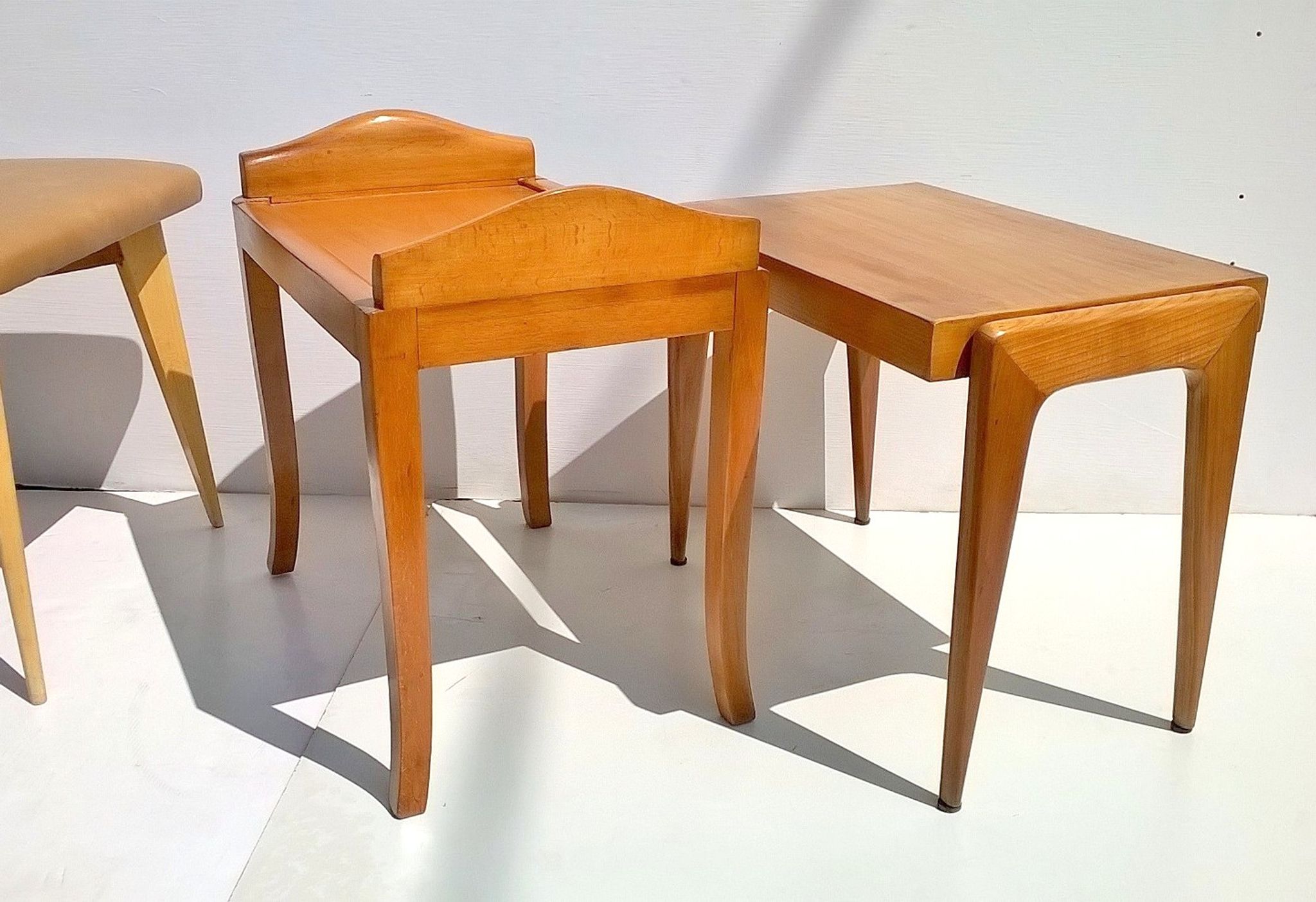 Art Déco beech ottomans made in Italy, orginals from 1940