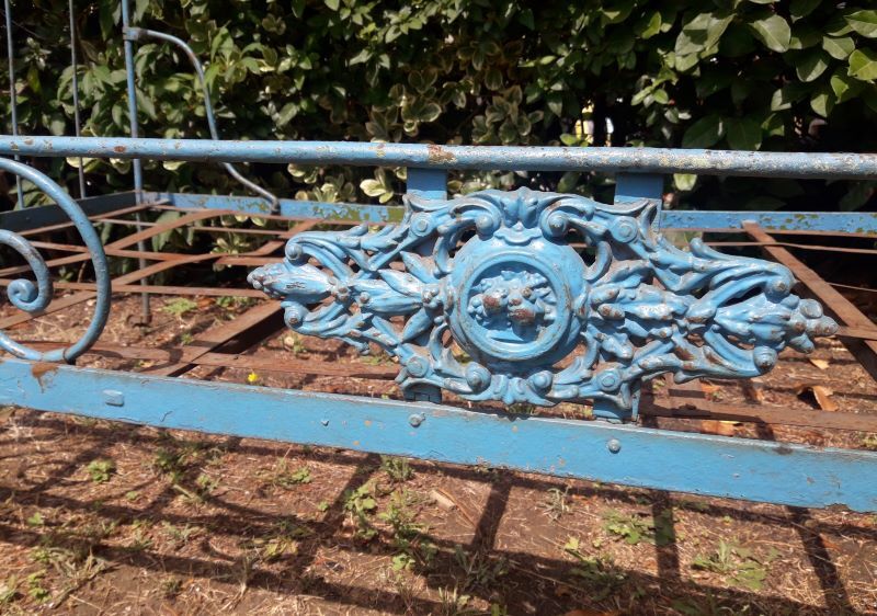 Folding iron bed XIX°