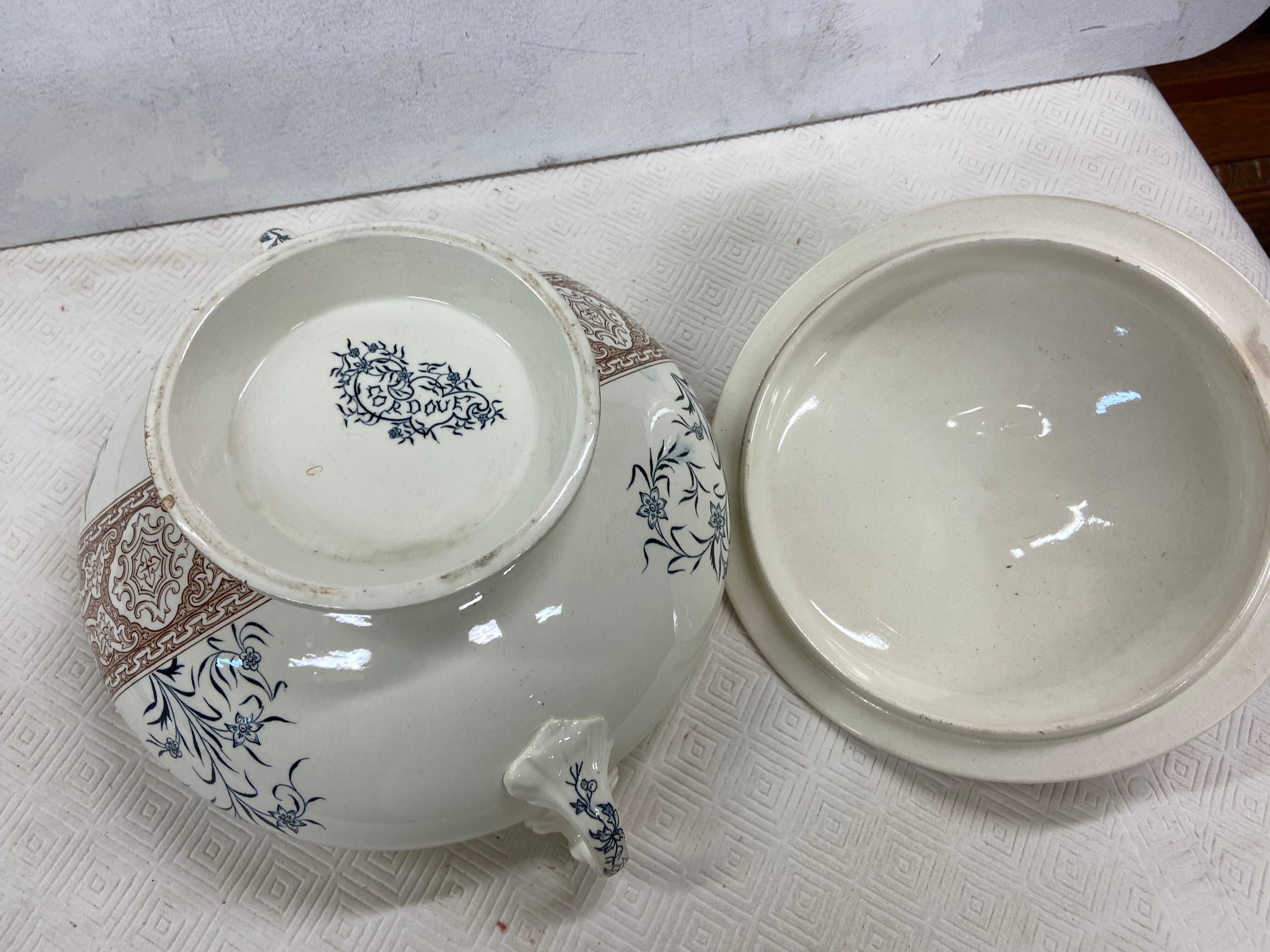 Longchamp soup tureen