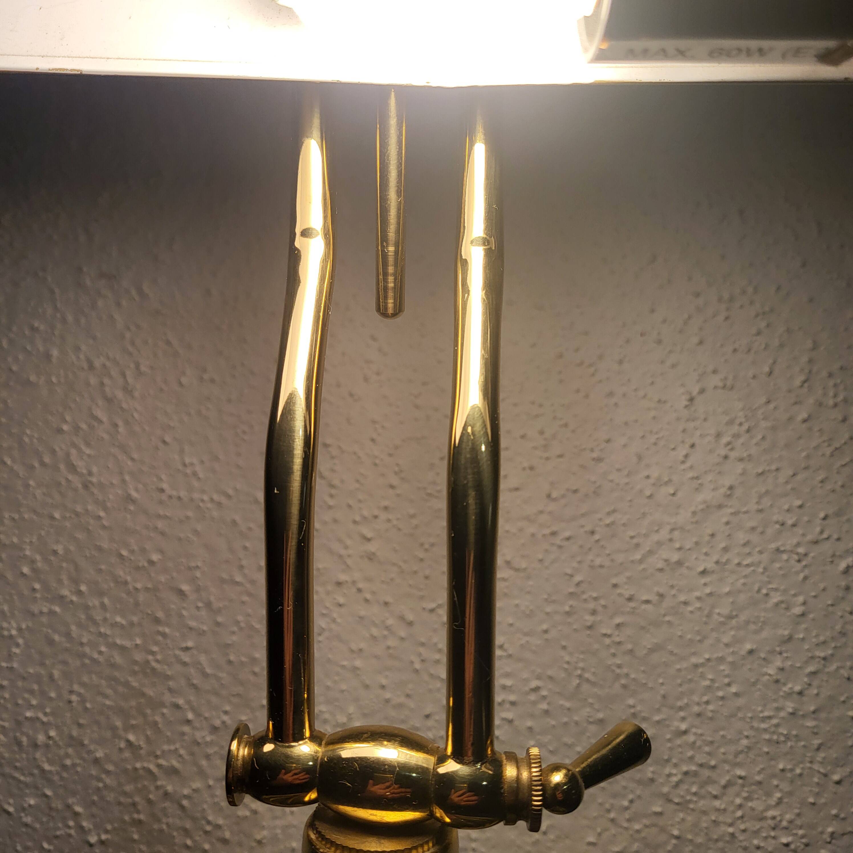 Notary, banker's lamp