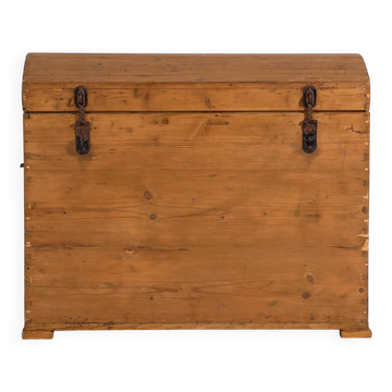Coffre ancien en bois massif (c.1920)