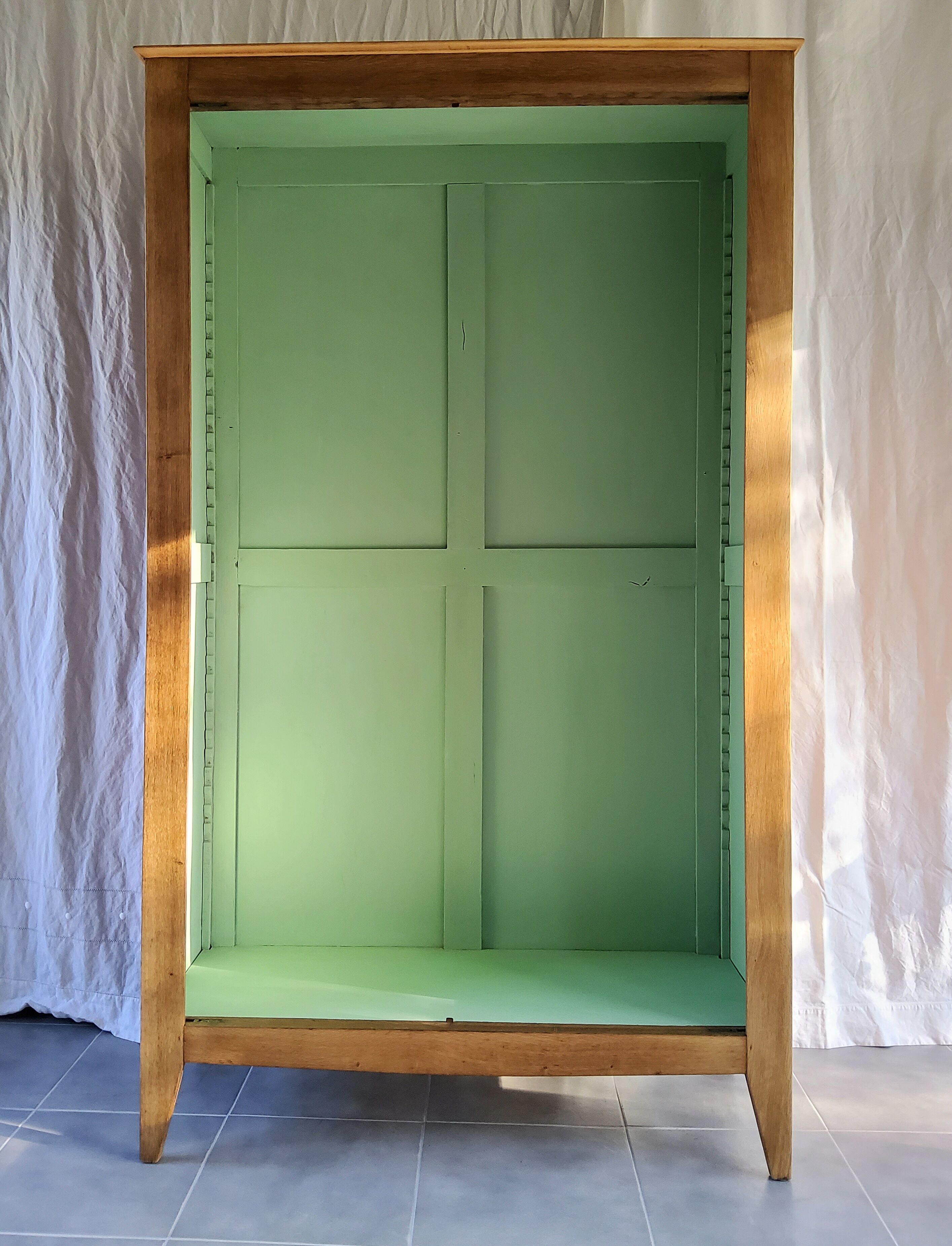 Parisian glazed wardrobe