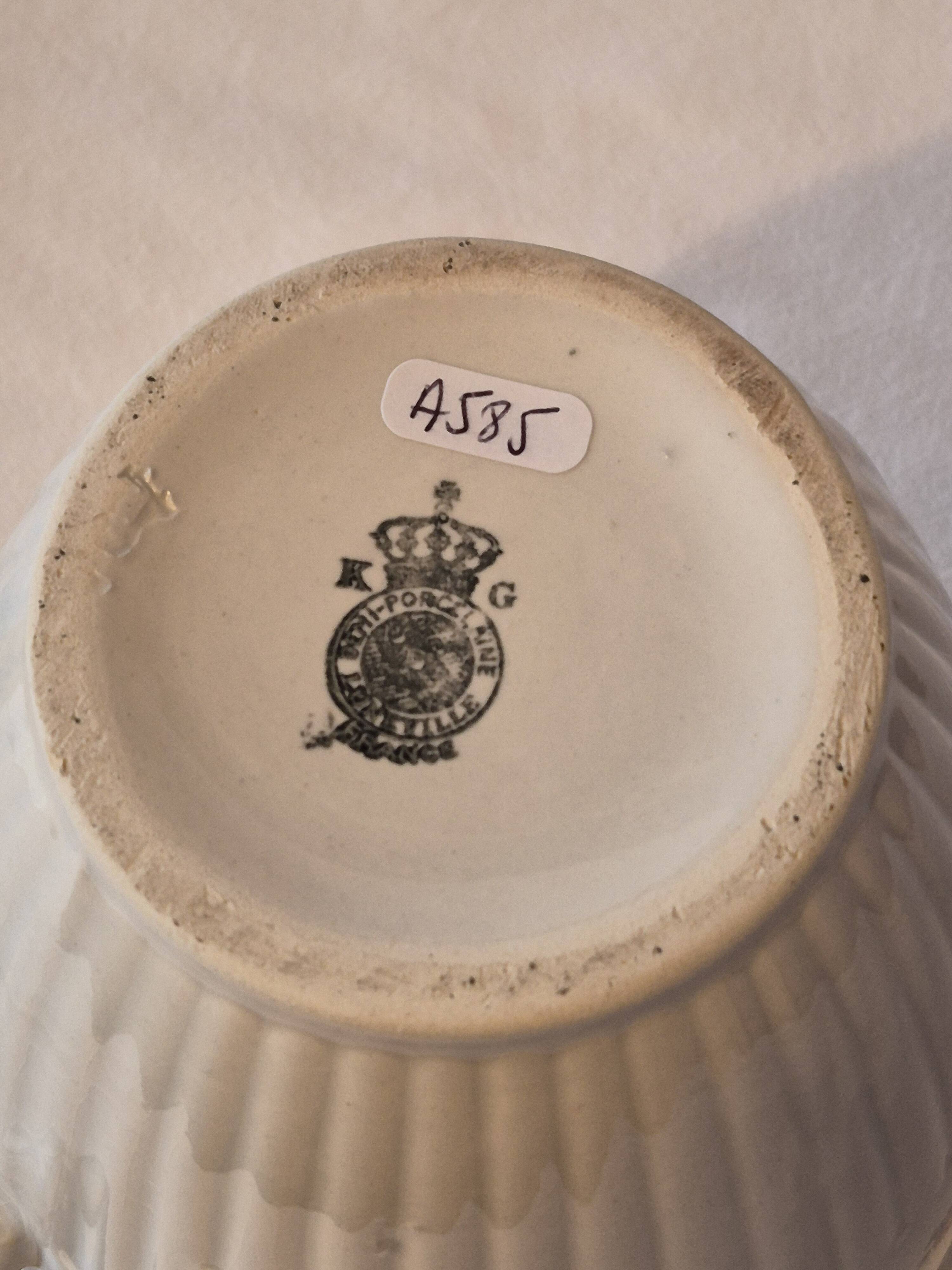 Coffee pot half-porcelain Lunéville Keller and Guerin A585