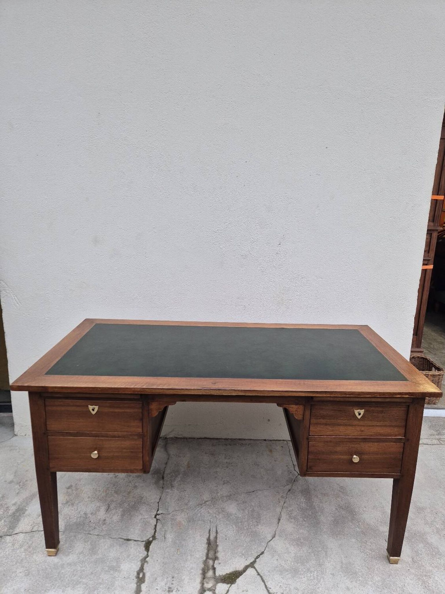 Louis XVI style minister's desk in solid walnut, 4 drawers, old manufacture
