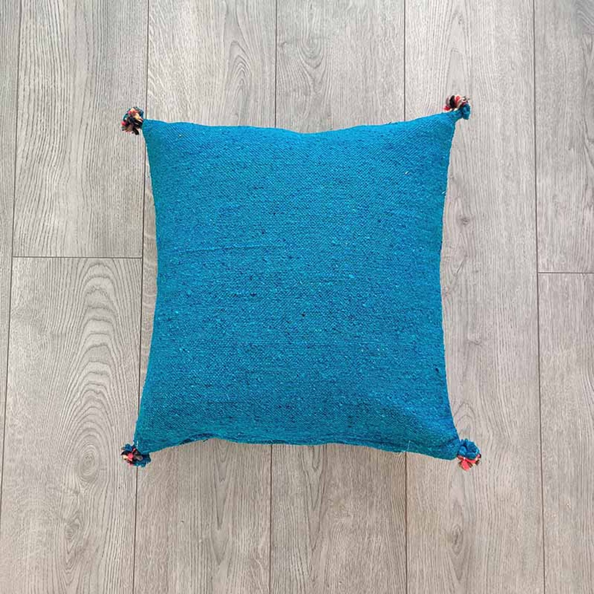 Coussin berbère bleu fait main en coton