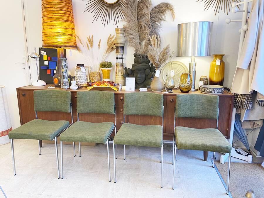 4 Kvadrat khaki and chrome chairs, 1970