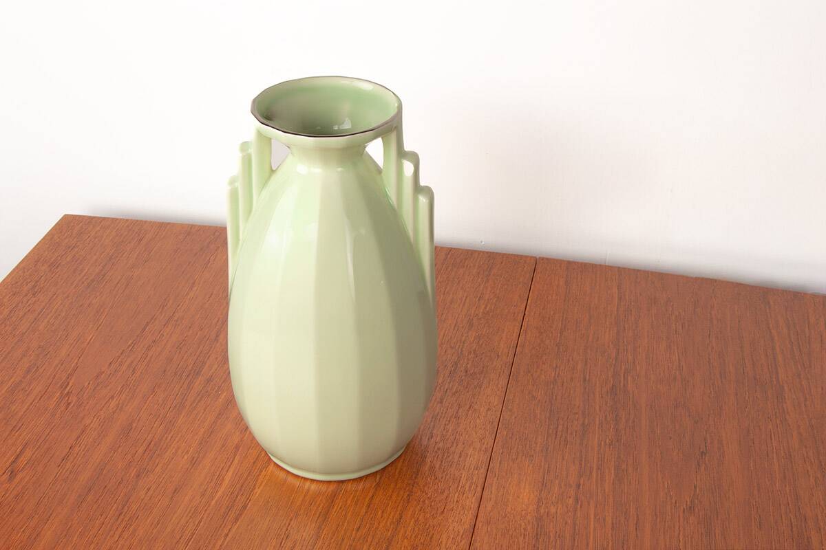 Art Deco vase in fine apple green earthenware, Sarreguemines.