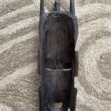 Masque africain en ébène sculpté