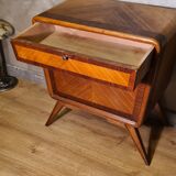 Table de chevet en marqueterie