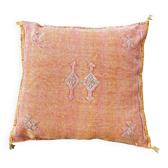 Sabra cushion