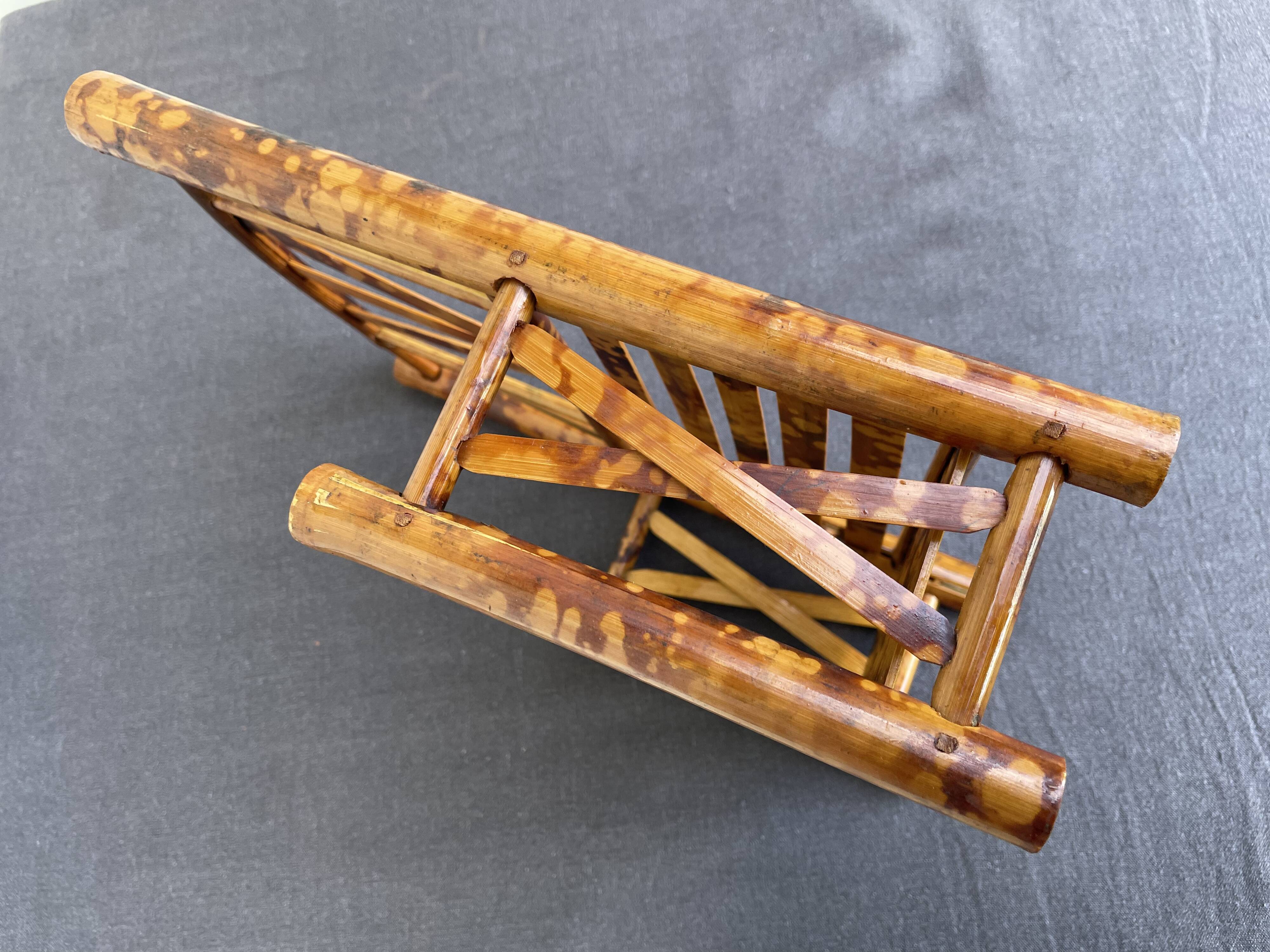 Vintage bamboo tiger wall shelf from the 70s.