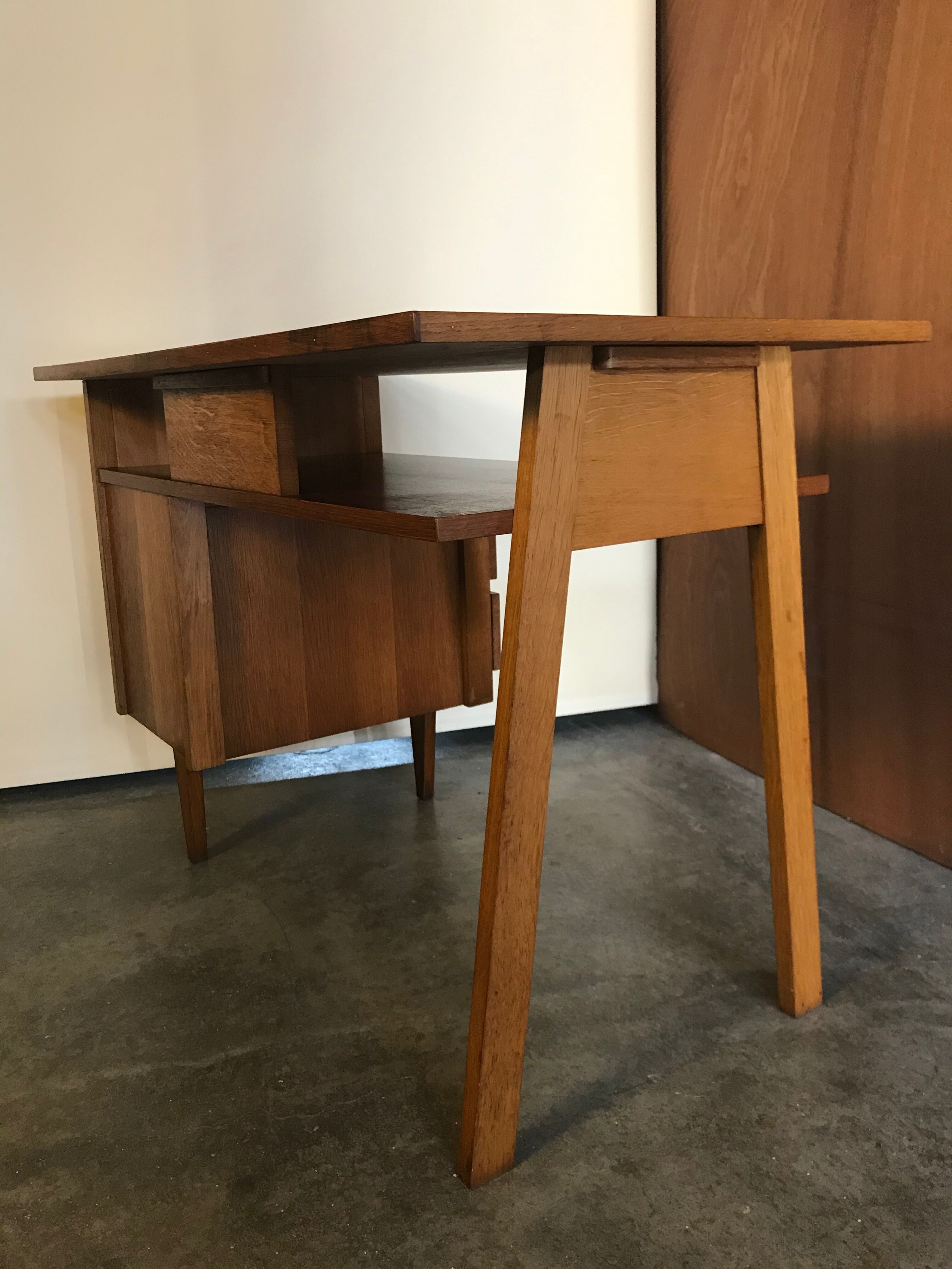 Modernist office Spirol scandinavian design compass feet