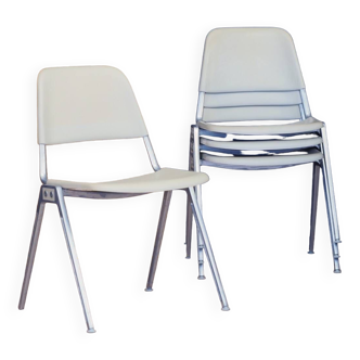 4 chaises empilables 1601 de don albinson pour knoll
