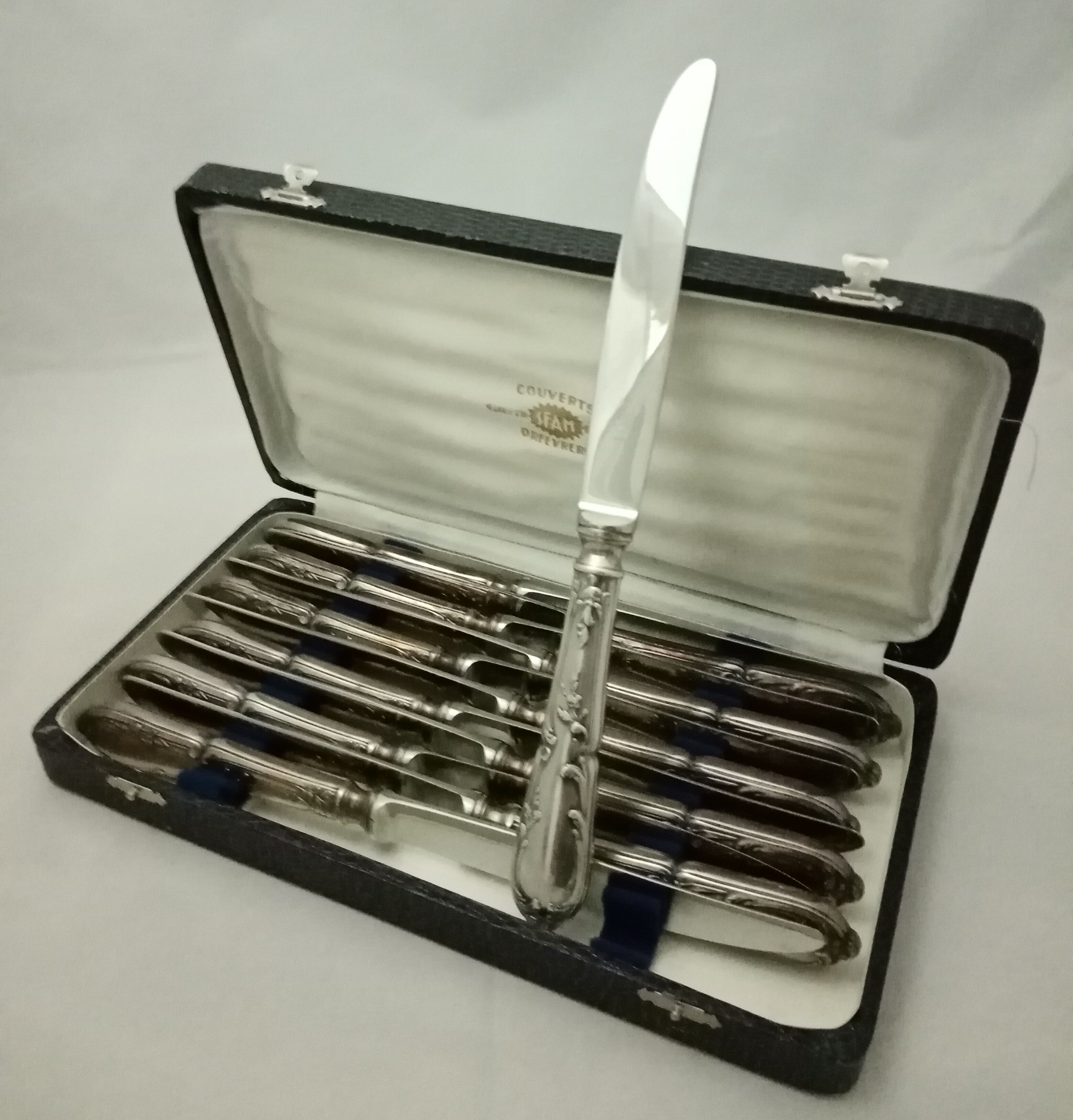 Housewife SFAM model Chambly rocker Louis XV silver metal wooden box