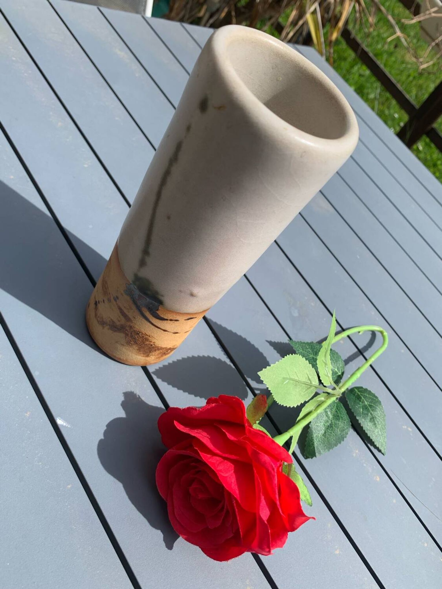 Vase rouleau de la porterie La Colombe Vallauris