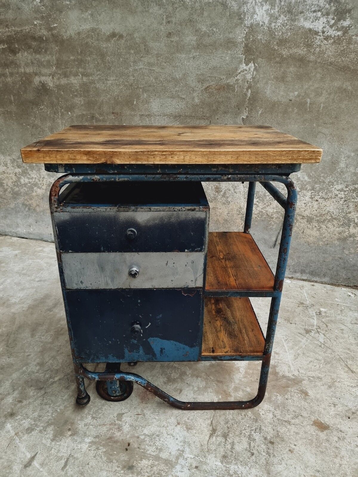 Industrial trolley workbench Citroen chest of drawers