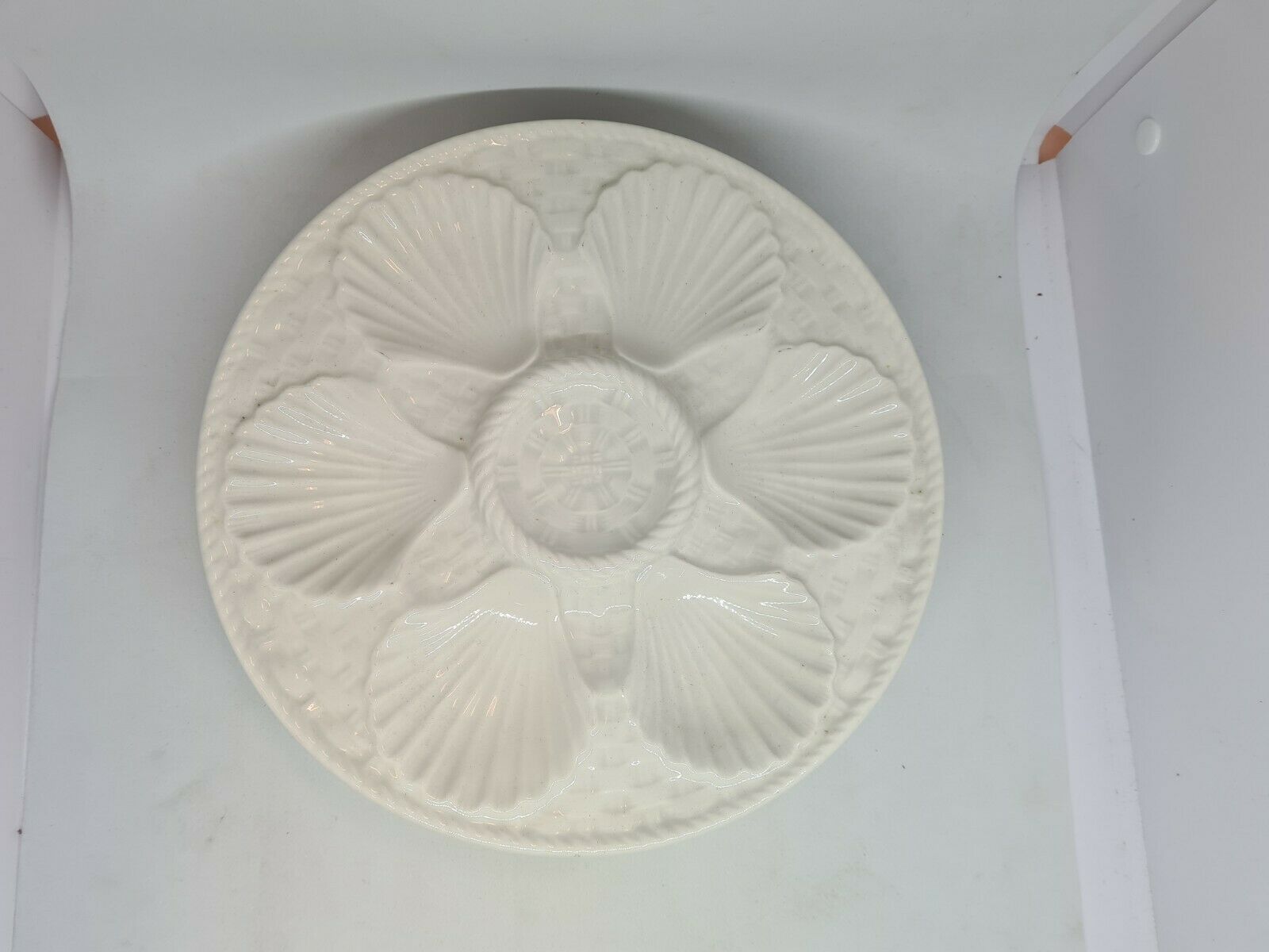 porcelain artichoke plates x 3