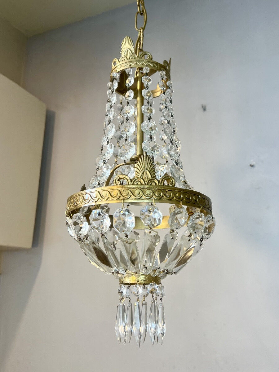 Small basket chandelier hot air balloon