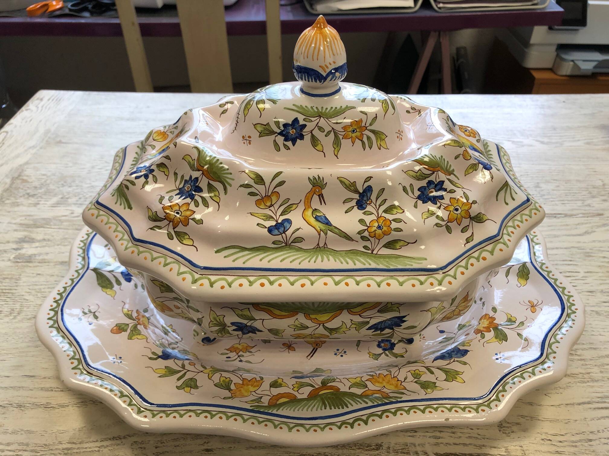 Tureen and its oval platter in moustiers - perfect condition