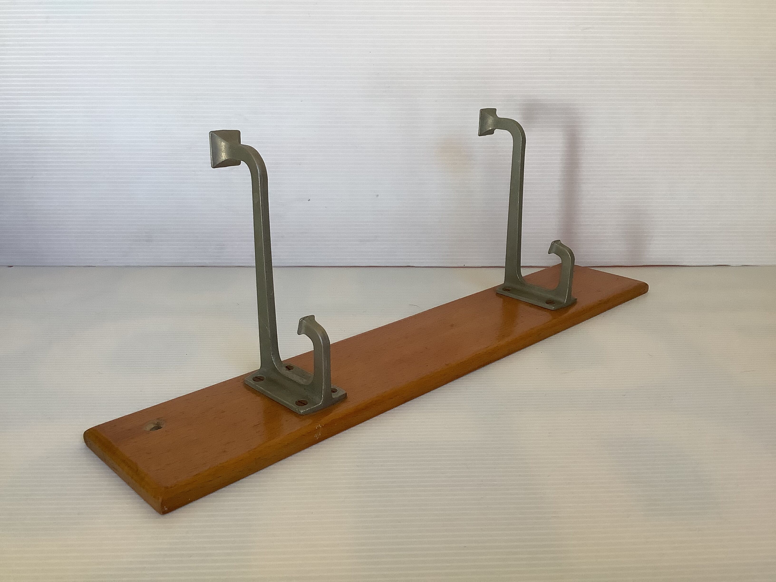 Wooden wall coat rack 2 hooks