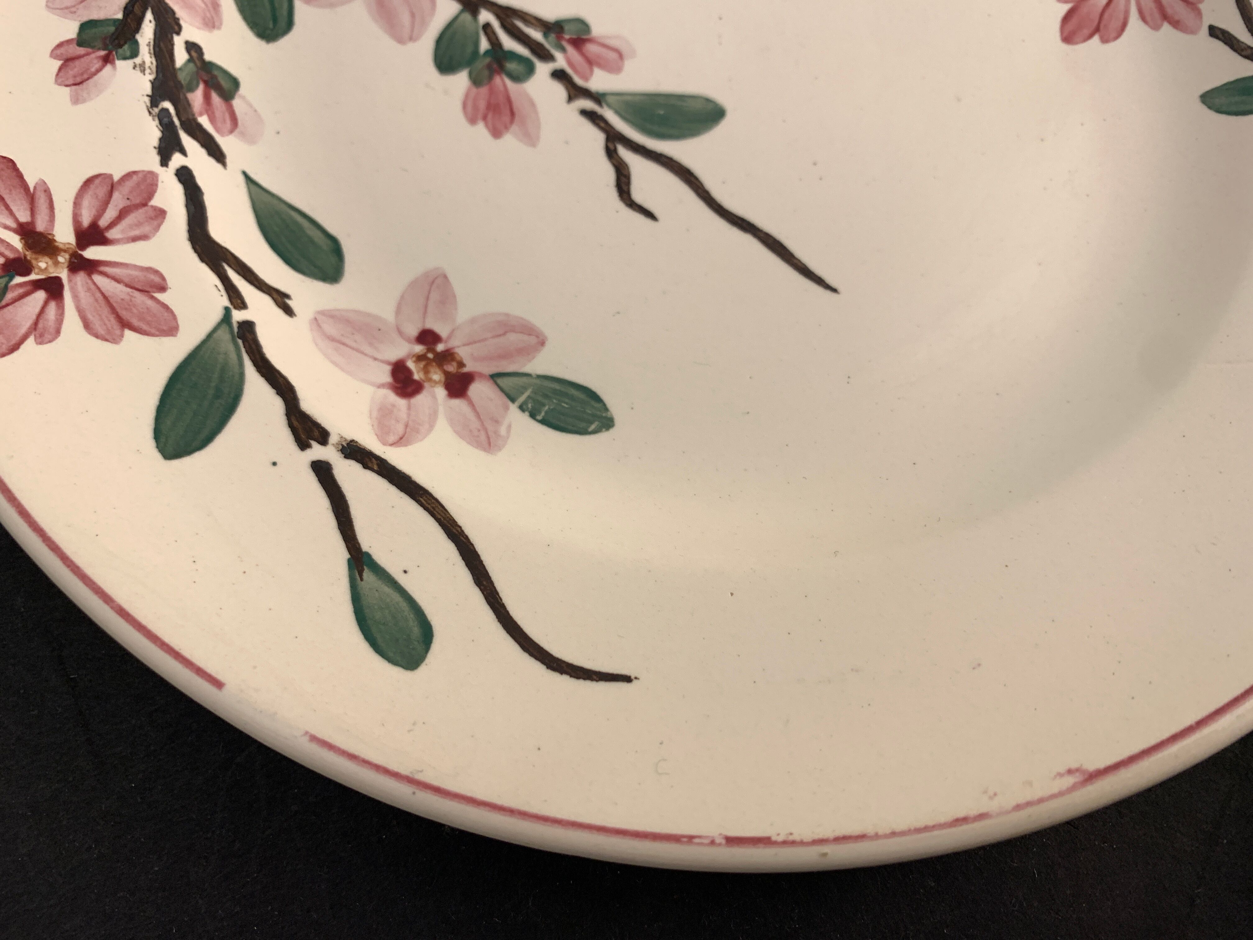 5 assiettes à dessert Digoin Sarreguemines, modèle Aigues Vives, 1940