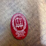 Queen Anne Style Burr Walnut Round Coffee Table by Cameo (Circa 1960)