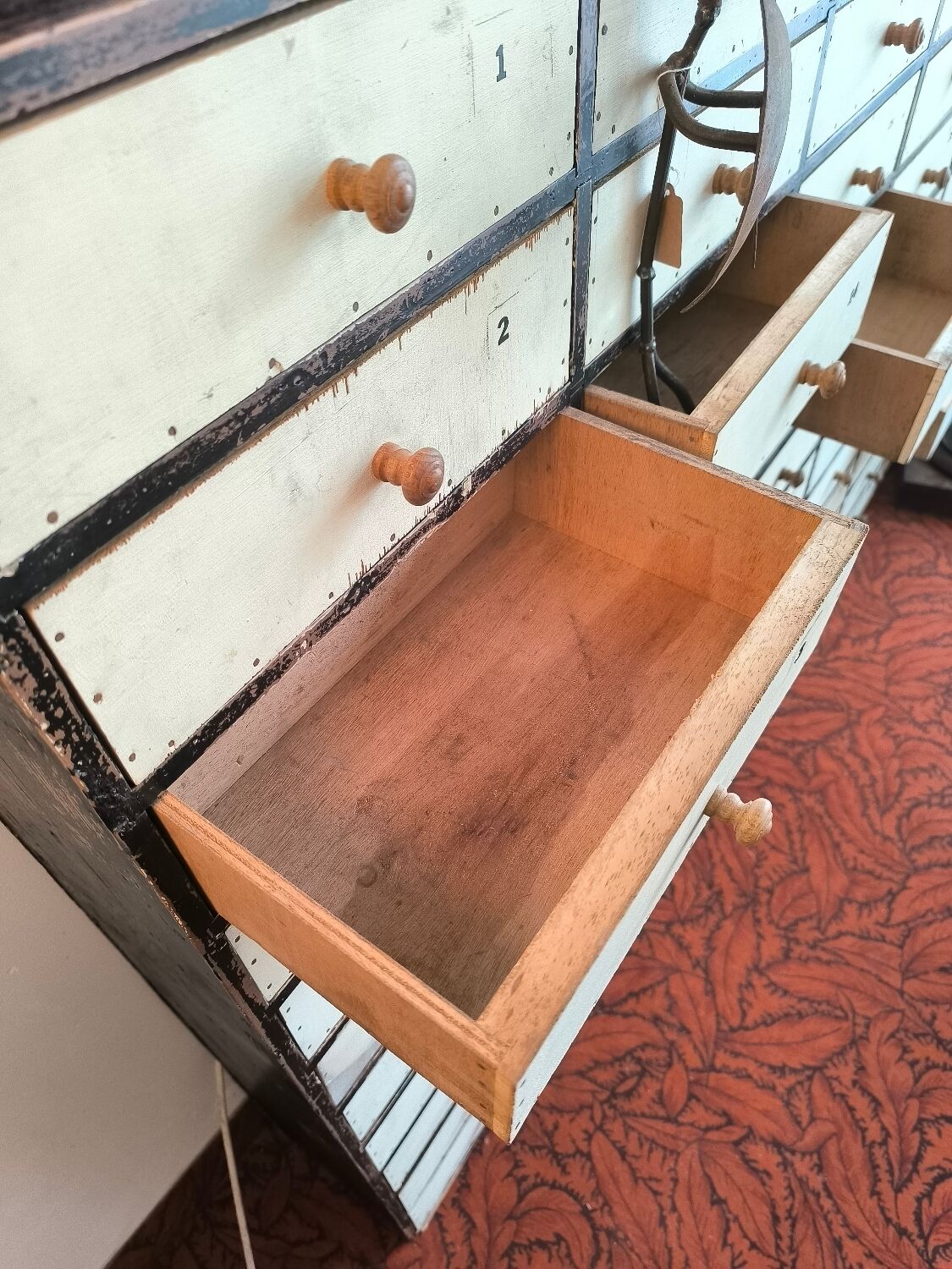 Workshop furniture, 55 drawers