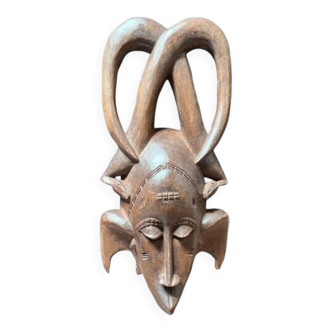 Masque en bois