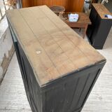 Black trade cabinet