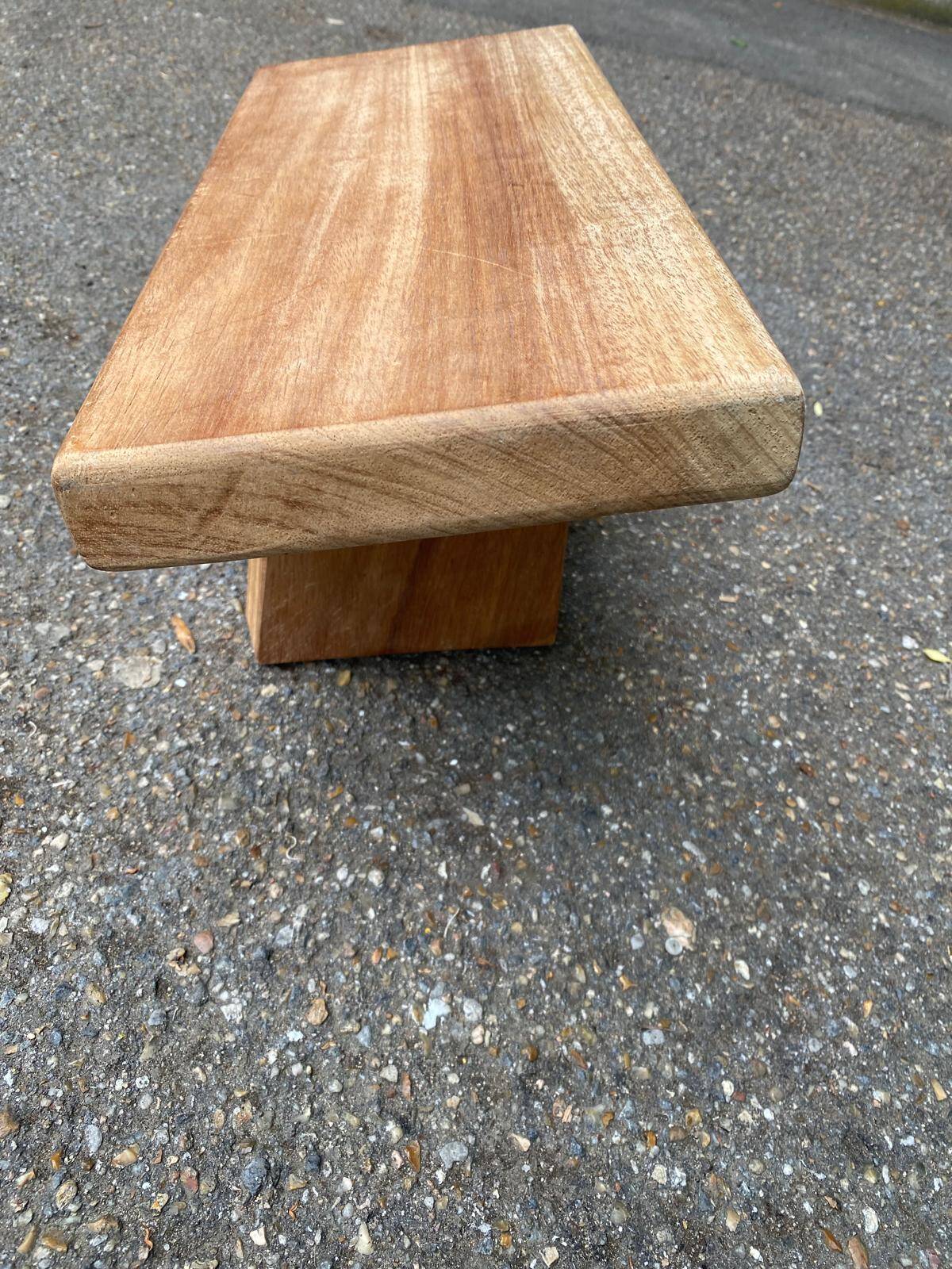 Meditation yoga stool in solid teak