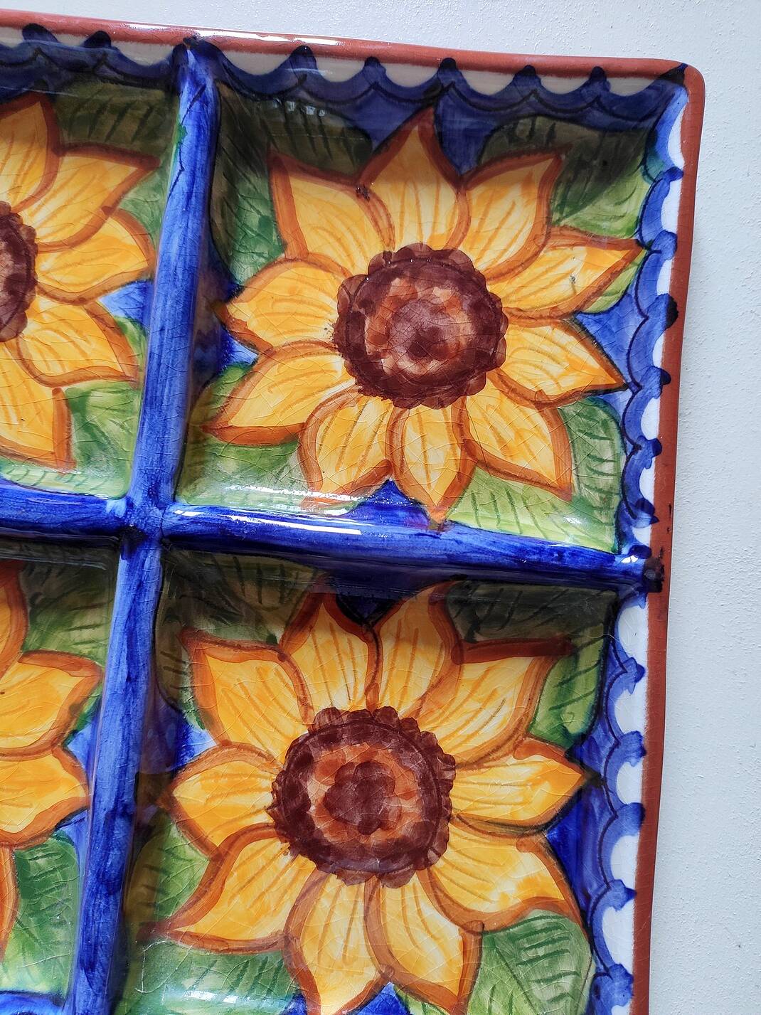 Compartmented artisanal dish