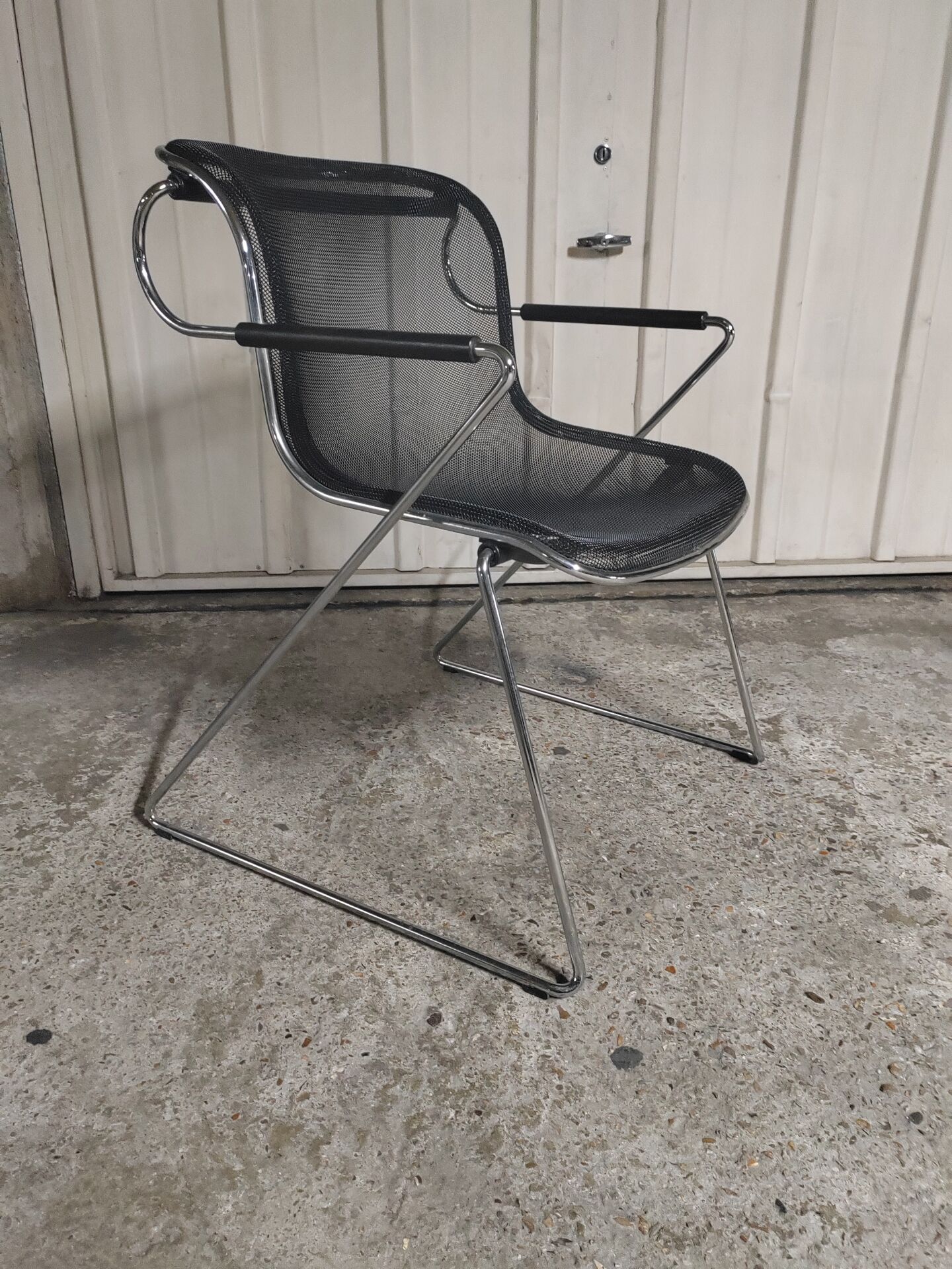 Fauteuil Penelope par Charles Pollock 