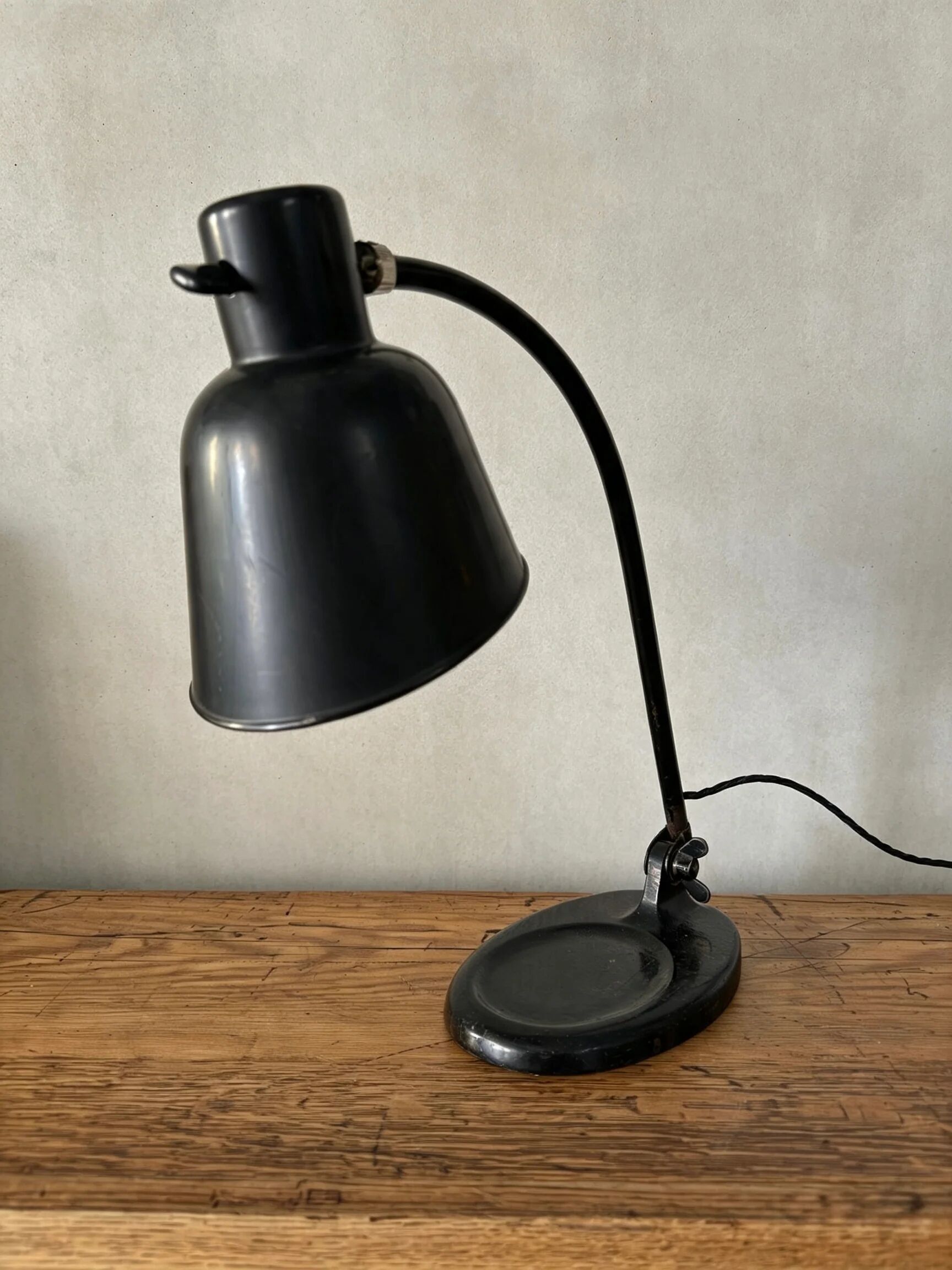 1930s bur, bunte & remmler model matador 2768 table lamp