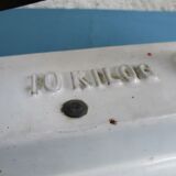 White enamelled cast-iron roberval balance