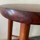 Tabouret en bois verni