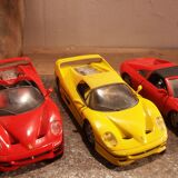 Lot de 4 modèles Ferrari 1/24