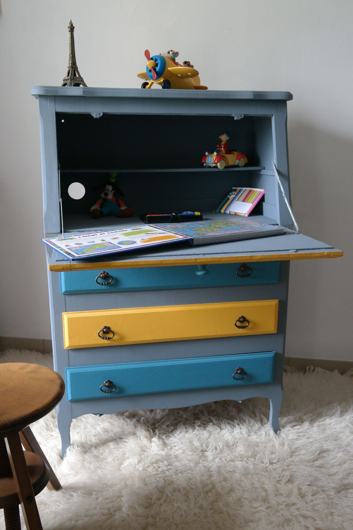 Bureau enfant dos d'âne vintage relooké