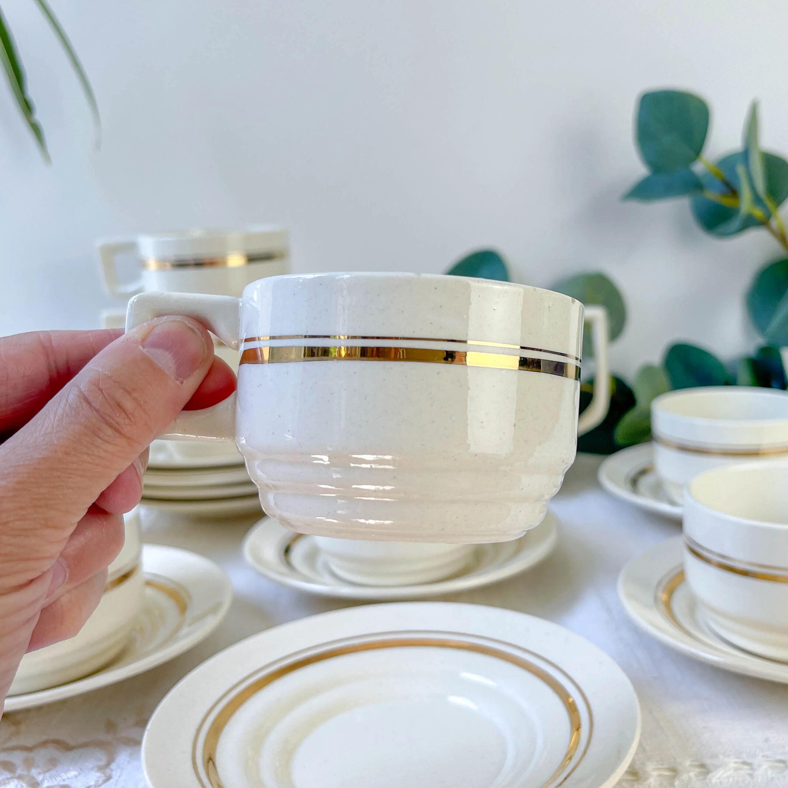 St Amand 10-person coffee service – Vintage white and gold porcelain