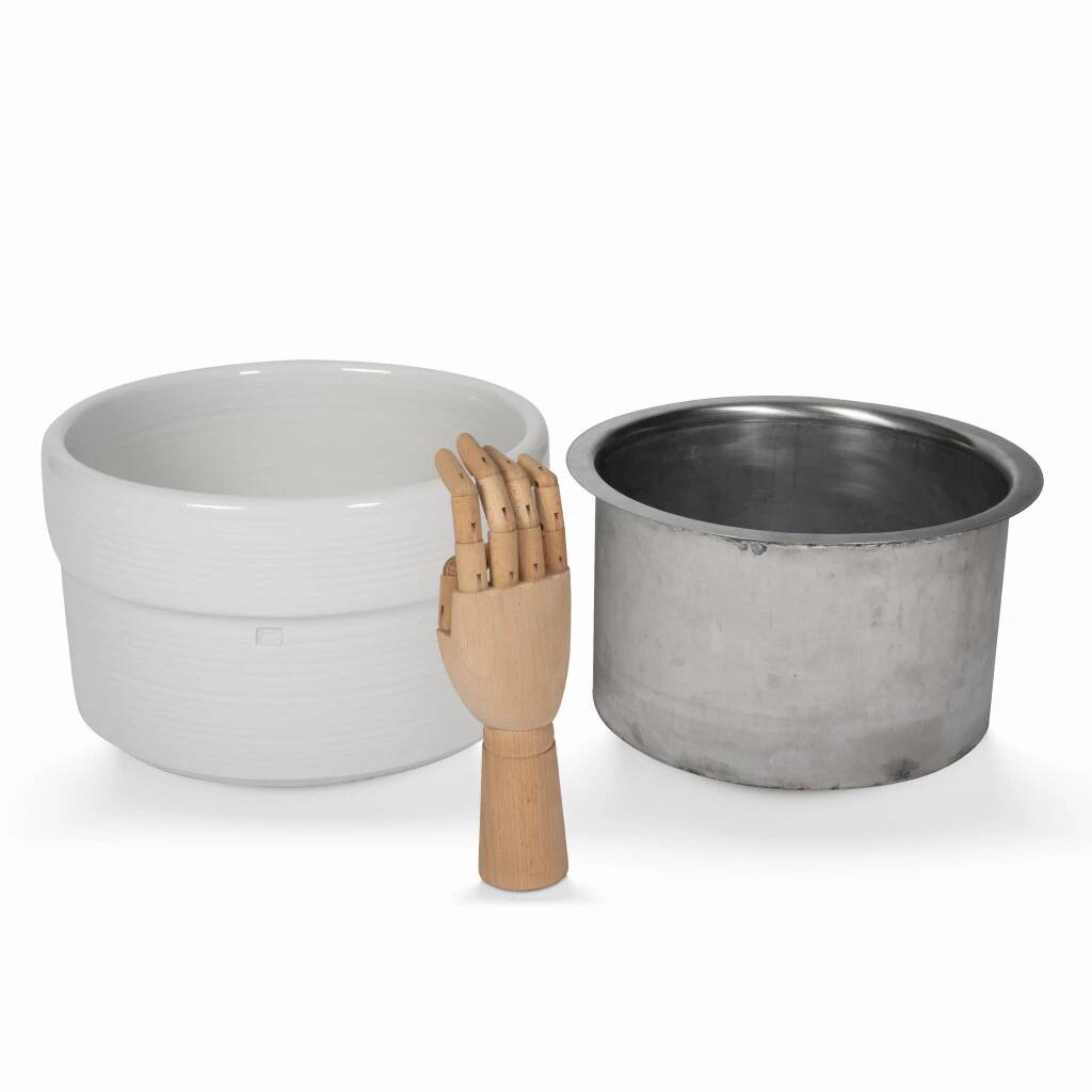 Ceramic flower pot by Aleš Werner