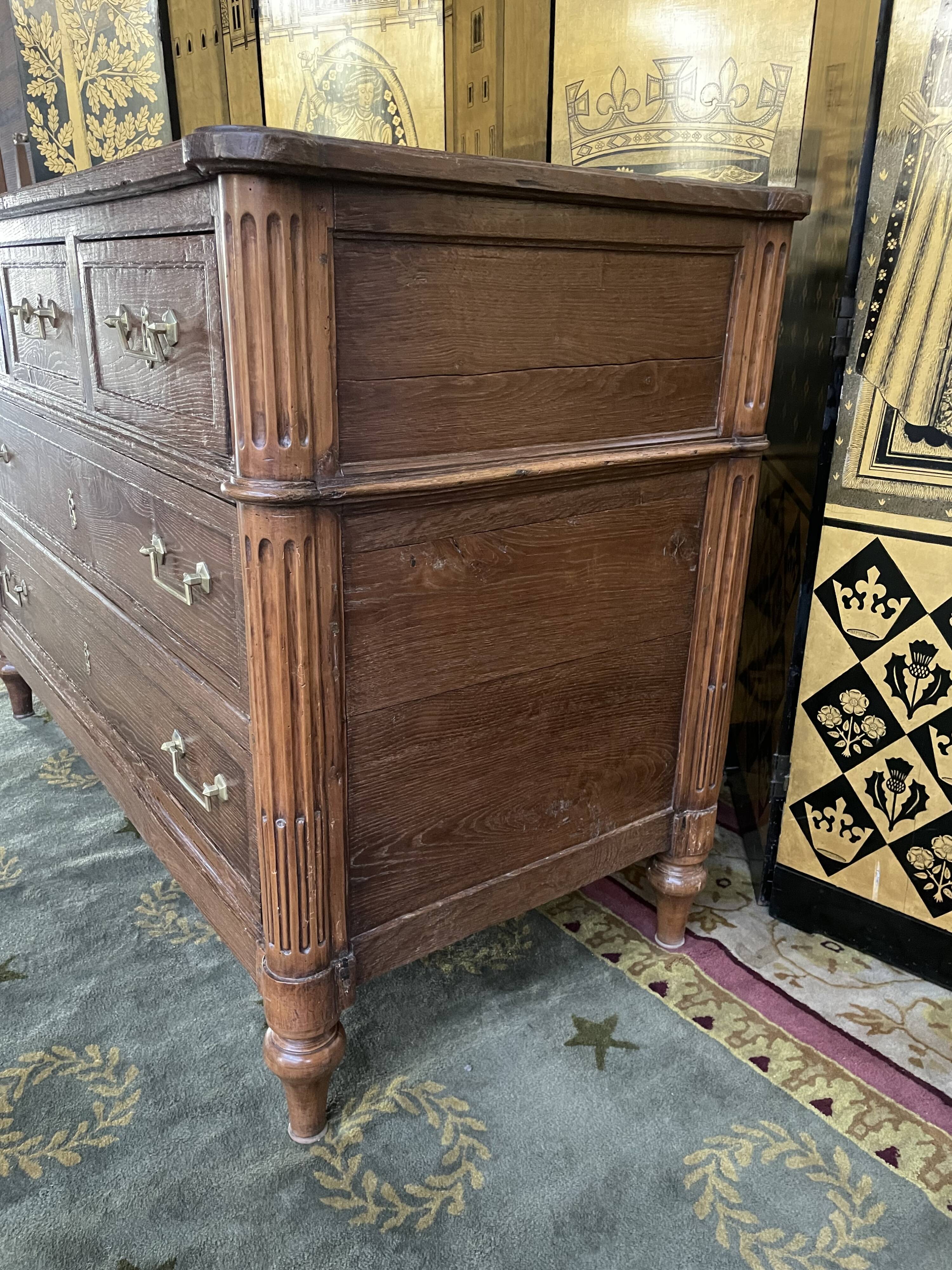 Commode Louis XVI en chêne 19eme